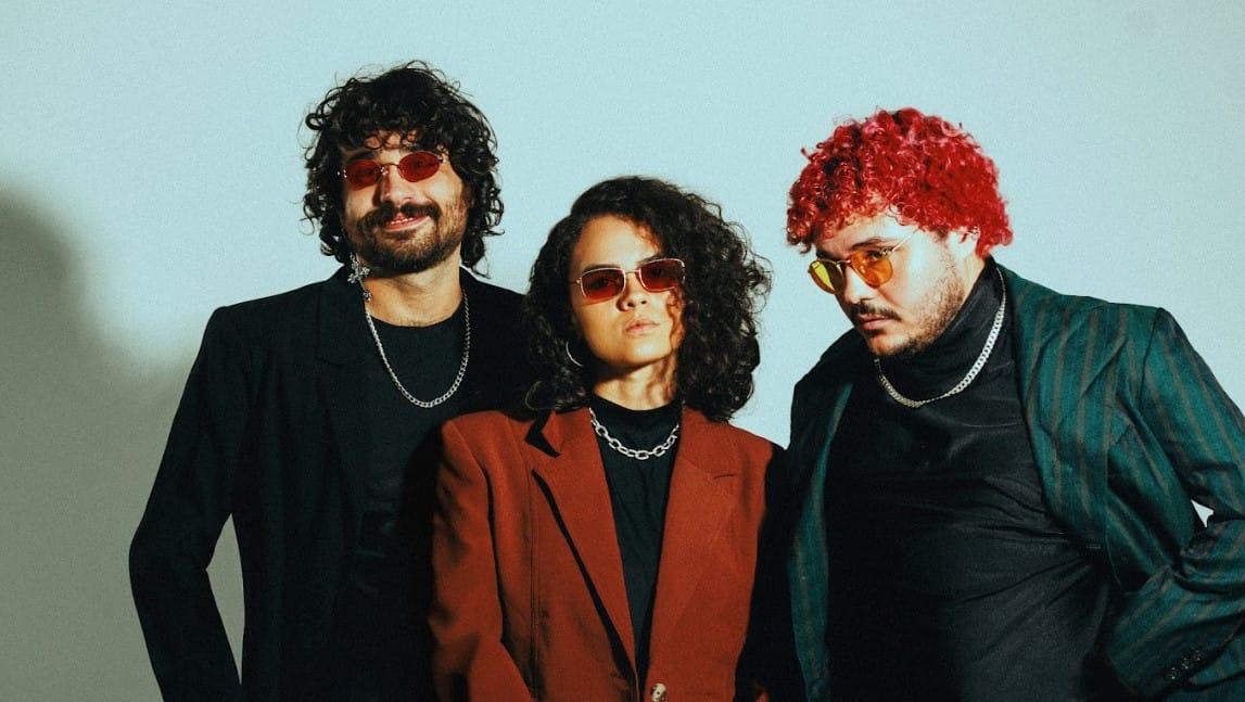 Emerald Hill lança “À Queima Roupa”, álbum que marca nova fase do trio pessoense