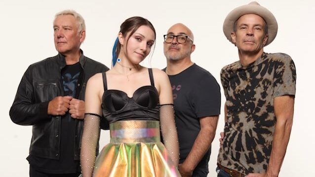 Envy Of None, projeto de Alex Lifeson, anuncia EP “The Thrill”