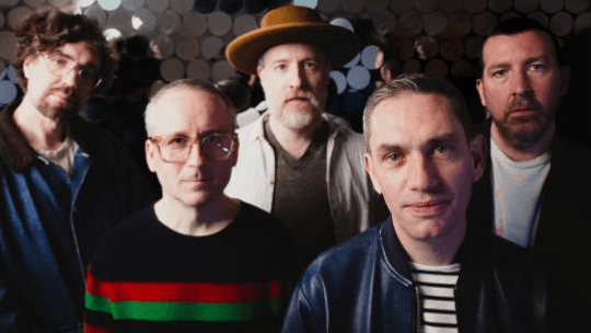Hot Chip lança remixes de “Ready For The Floor” por Mella Dee