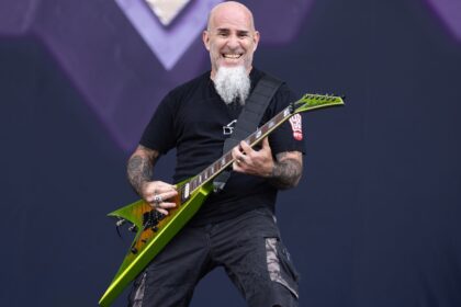 Scott Ian pode subir ao palco nos shows de John Bush