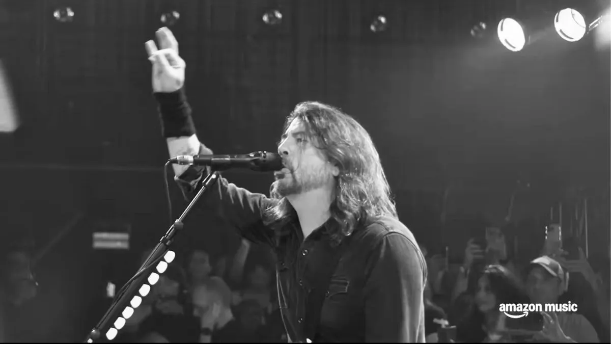 Foo Fighters faz show com baterista Ilan Rubin transmitido pela Amazon