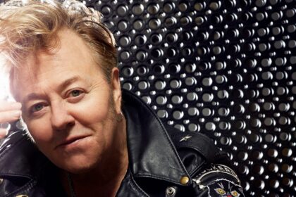 Stray Cats cancelam turnê por doença de Brian Setzer