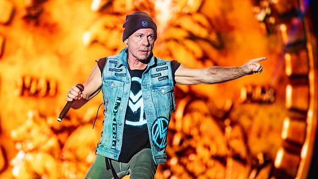 Novo baterista do Iron Maiden é “diferente”, diz Dickinson