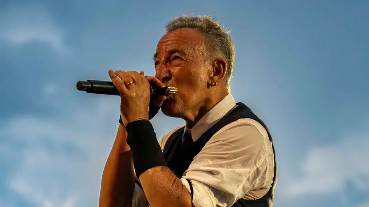 Bruce Springsteen critica Donald Trump e família Ellison em aparição no “The Late Show”
