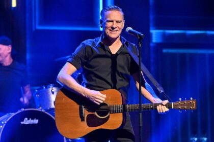 Bryan Adams fará show único em São Paulo em março de 2026