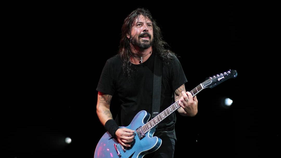 Dave Grohl é homenageado por trabalho voluntário em Los Angeles