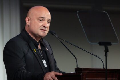 David Draiman promete novas músicas “diversas, frescas e poderosas” do Disturbed