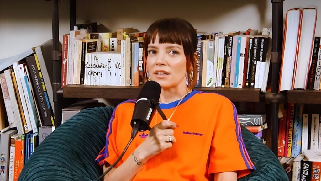 Lily Allen anuncia novo álbum após sete anos