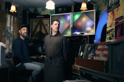 Sleaford Mods lança álbum The Demise Of Planet X e divulga single