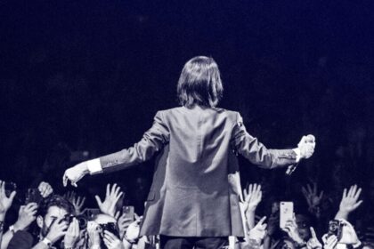 Nick Cave elogia Radiohead e ressalta poder da música ao vivo