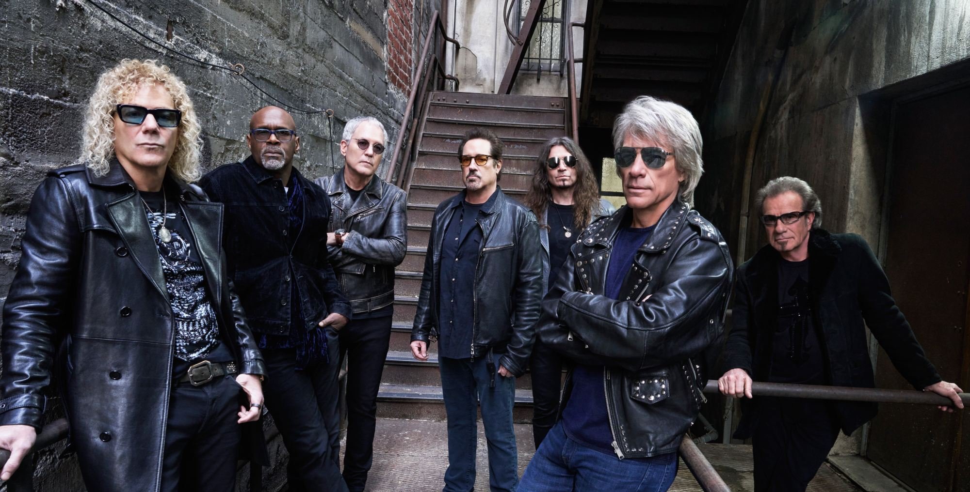 Bon Jovi anuncia turnê em estádios e residência 2026