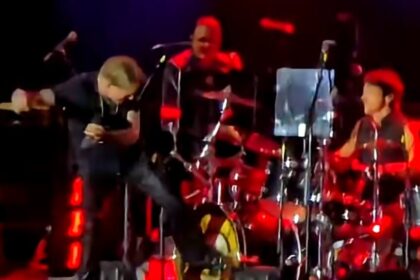 Guns N’ Roses explica saída repentina de Axl Rose