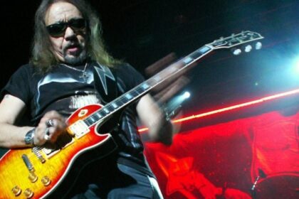 Ace Frehley é sepultado em Nova York; KISS presente