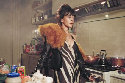 ‘West End Girl’ de Lily Allen, aborda rejeição pós-divórcio