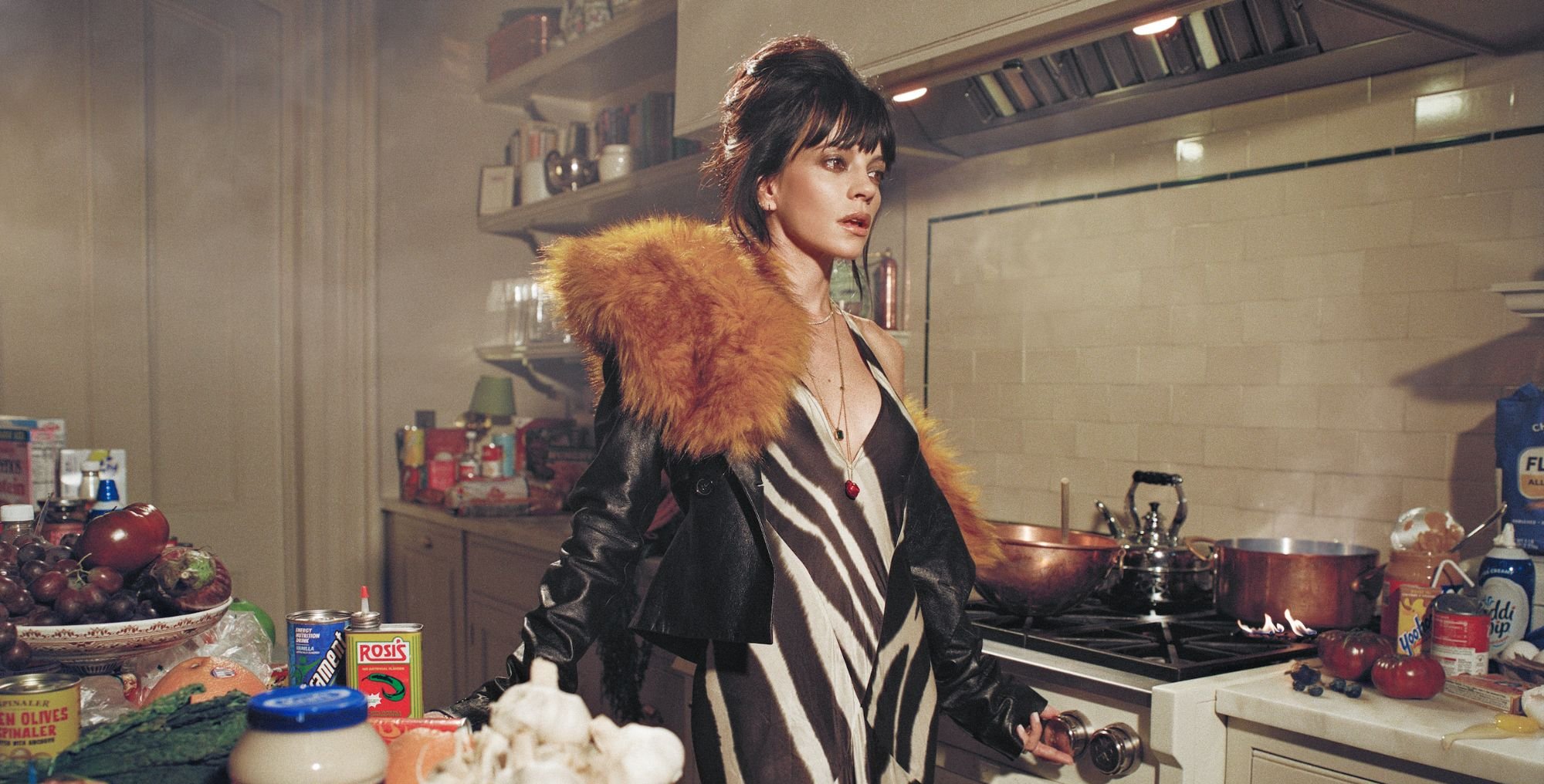 ‘West End Girl’ de Lily Allen, aborda rejeição pós-divórcio