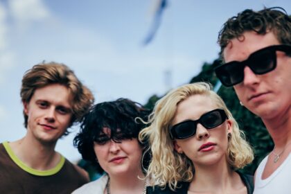 Pale Waves lança cover de ‘Zombie’, do The Cranberries