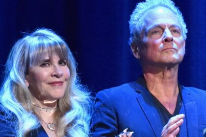 Stevie Nicks e Lindsey Buckingham encerram briga de anos