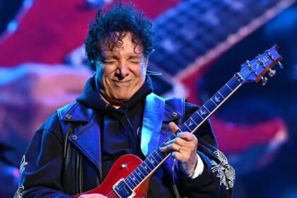 Neal Schon descarta insistir em retorno de Steve Perry
