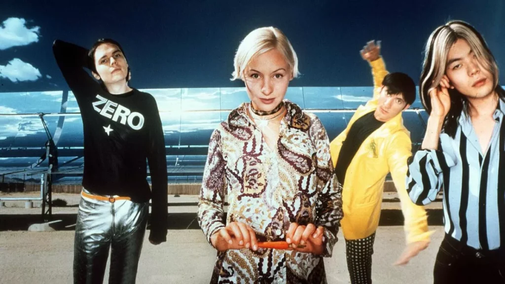 Billy Corgan, D’Arcy Wretzky, Jimmy Chamberlin e James Iha em foto promocional, ano de 1995; Créditos: Imprensa