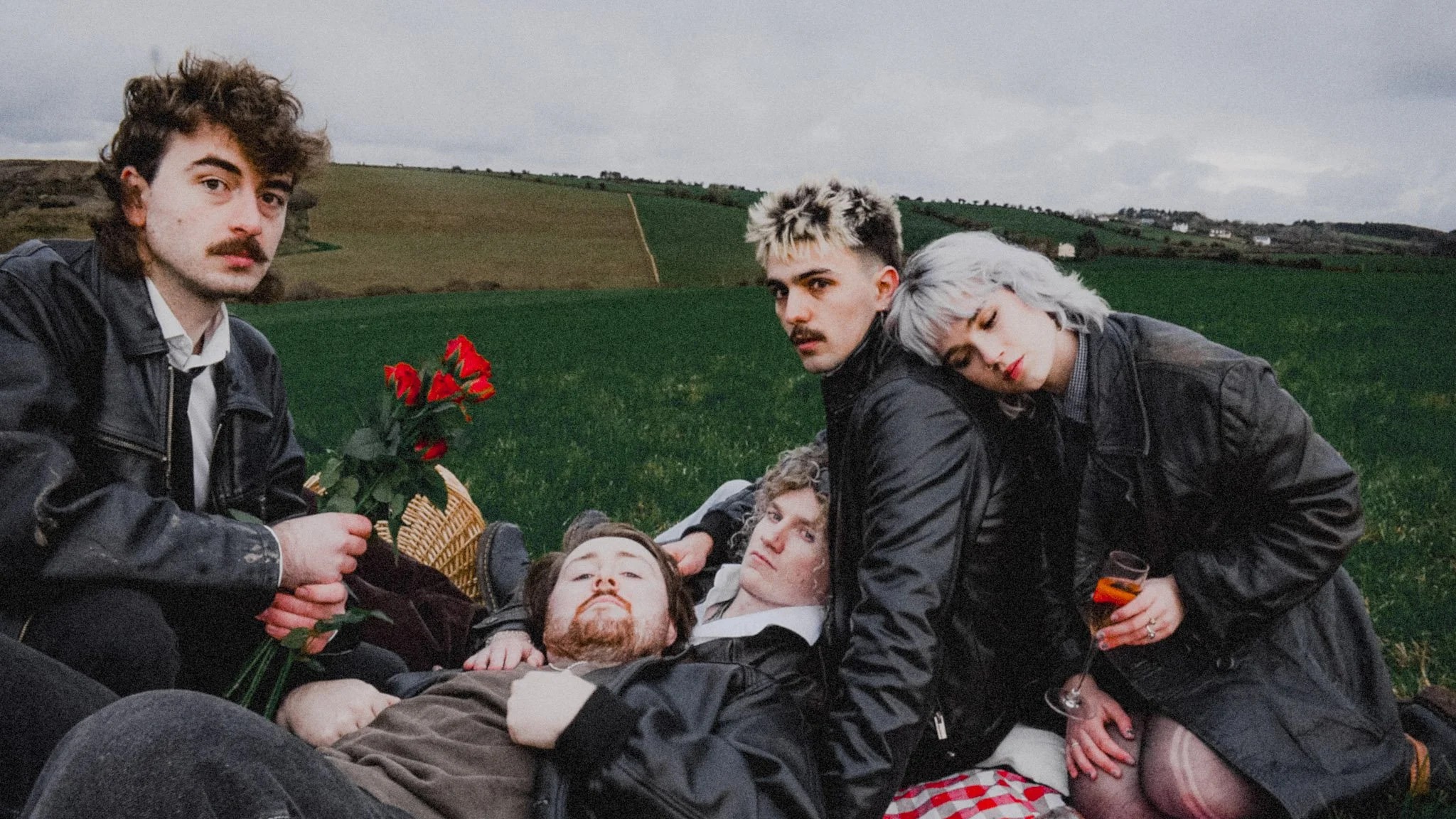 Cliffords lança ‘Marsh’, single sobre depressão sazonal
