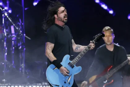 Gibson Custom Dave Grohl DG-335 chega em série limitada