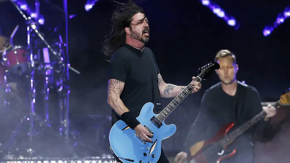 Gibson Custom Dave Grohl DG-335 chega em série limitada
