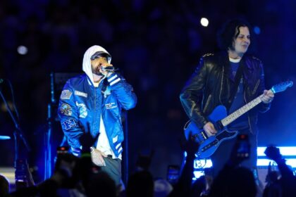 Jack White traz Eminem no show do intervalo da NFL