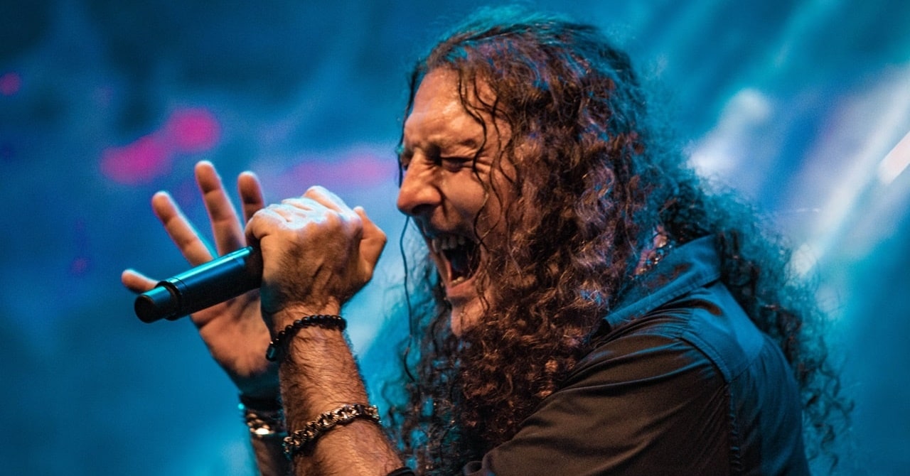 Fabio Lione comenta sua saída do Angra pela primeira vez