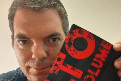 Henrique Inglez de Souza lança livro com bastidores e conversas com ícones do rock