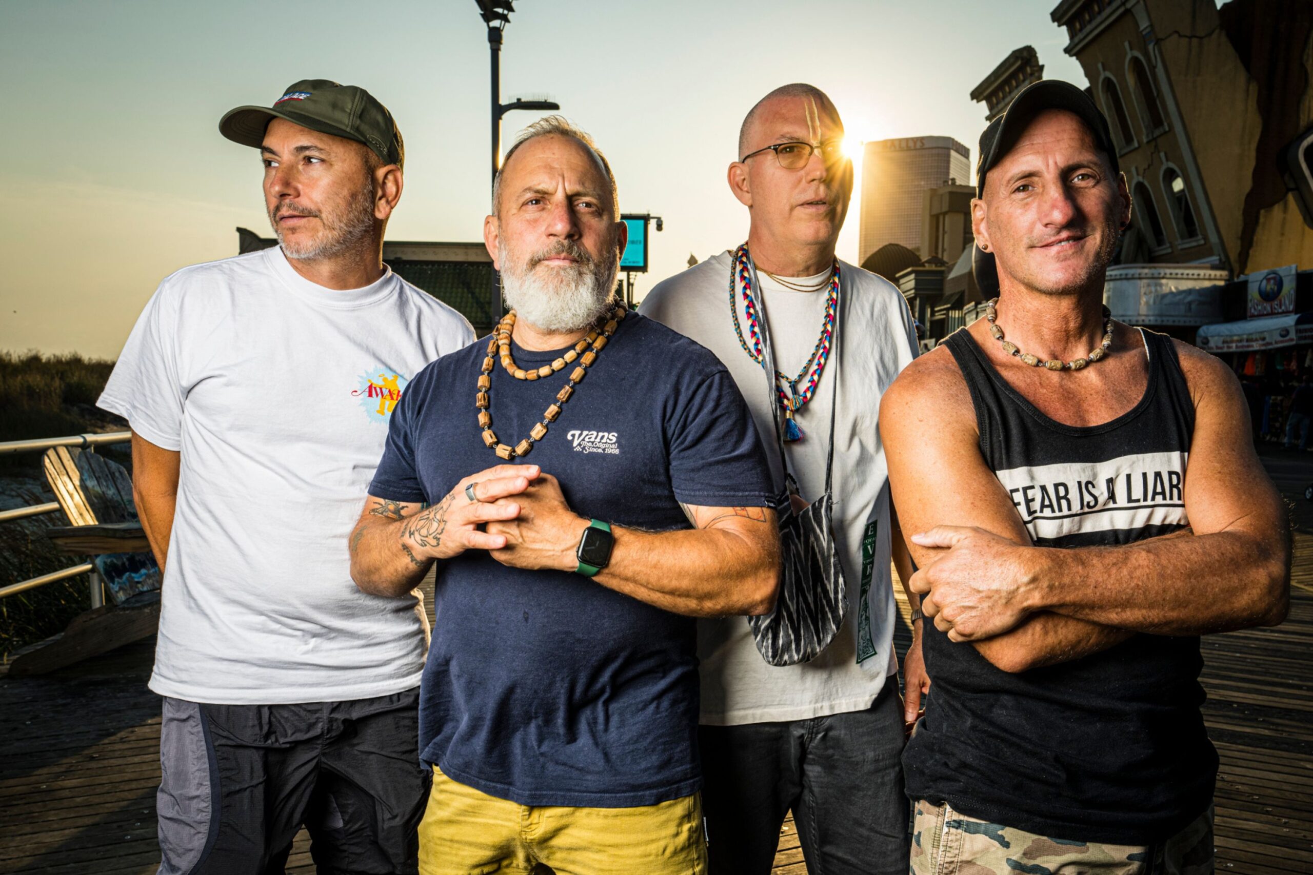 Shelter celebra 30 anos de “Mantra” com relançamento especial