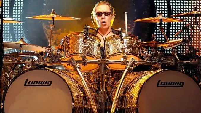Alex Van Halen lança livro sobre era 1978-1984 da banda