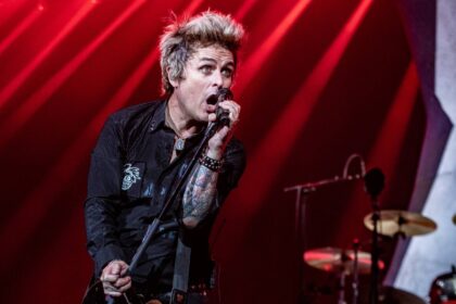 Green Day lança clipe “Suzie Chapstick” e revisita ‘Saviors’