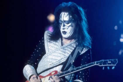 Ace Frehley: fãs pedem status de astronauta honorário