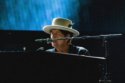 Bob Dylan recebe doutorado honorário da Berklee College