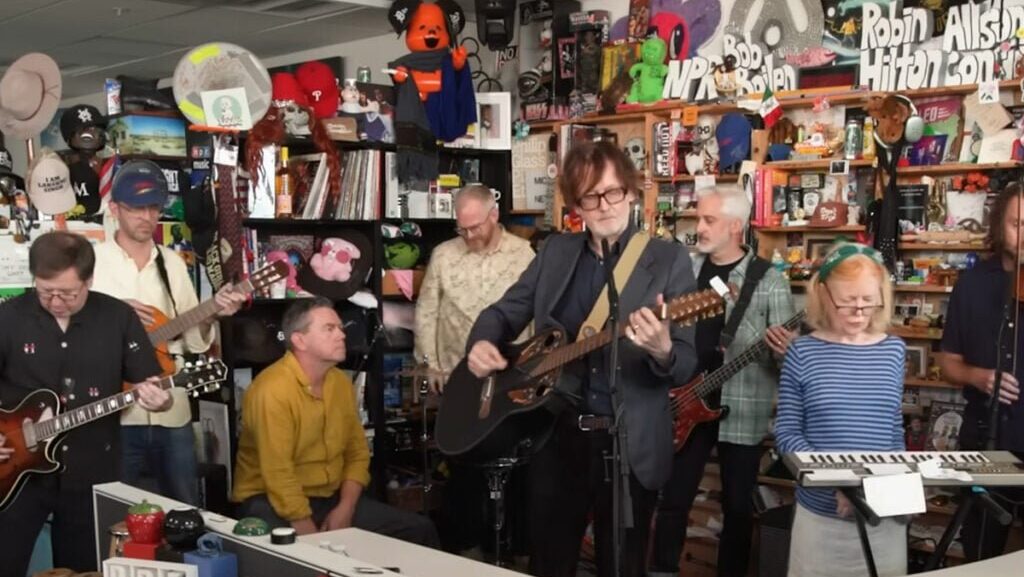 Pulp apresenta show acústico no “Tiny Desk” da NPR