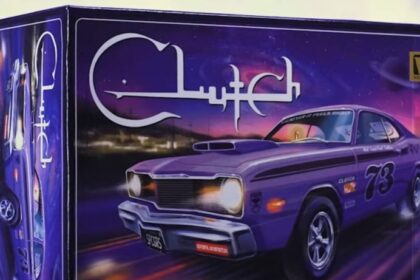 A Clutch vai comemorar 30 anos de ‘Spacegrass’ com o miniatura do Dodge Dart Swinger de 1973