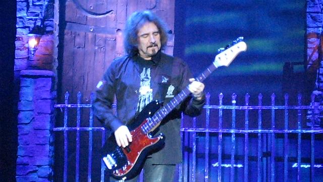 Geezer Butler sugere nova música: “Estou sempre compondo”