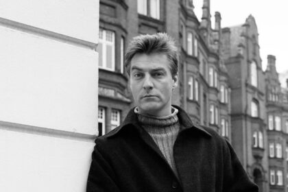 Richard Darbyshire morre aos 65 anos, voz do Living in a Box