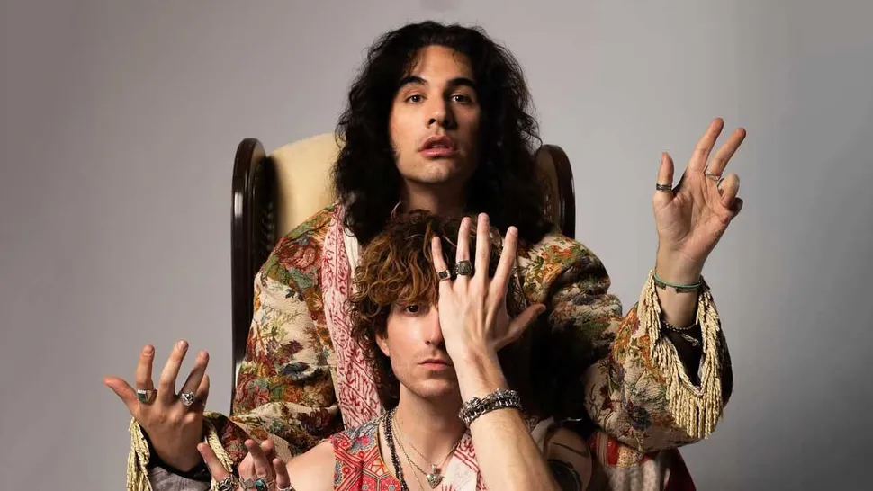 Stanley Simmons, filhos de Paul Stanley e Gene Simmons, lançam single de estreia