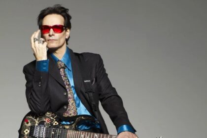 Steve Vai elogia David Coverdale após anunciar aposentadoria