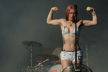 Wet Leg terceiro álbum já está pronto, diz Rhian Teasdale