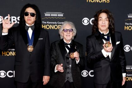 Paul Stanley e Gene Simmons do Kiss discutem composição no podcast “Track Star”
