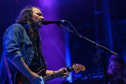 Kurt Vile toca R.E.M. em reunião com The War On Drugs