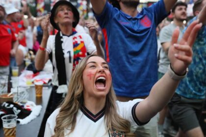 Casas noturnas britânicas podem virar fan zones na Copa 2026