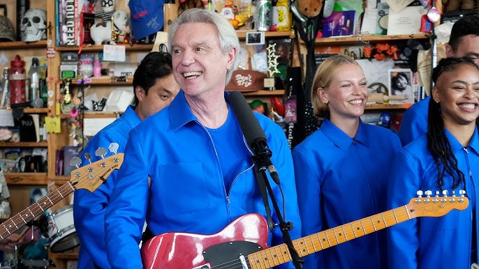 Assista David Byrne no Tiny Desk Concert da NPR