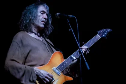 Robe Iniesta, líder do Extremoduro, morre aos 63 anos