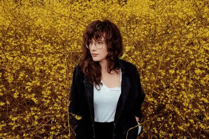 S.G. Goodman aprofunda suas raízes em “Planting by the Signs”