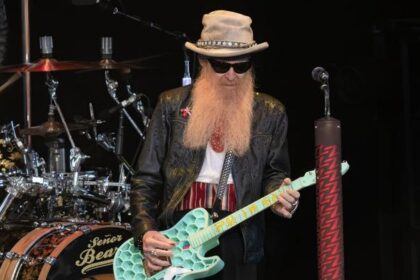 Gillette ofereceu US$1 mi ao ZZ Top por barba raspada