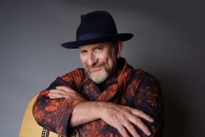 Colin Hay condena extrema direita por usar ‘Down Under’