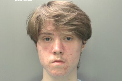 Ataque terrorista em show do Oasis: jovem é condenado